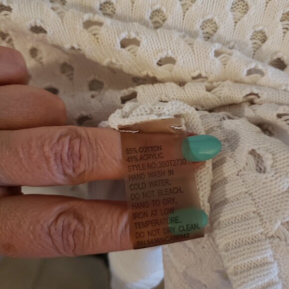 White Sweater ~ Nygard - Picture 4 of 5